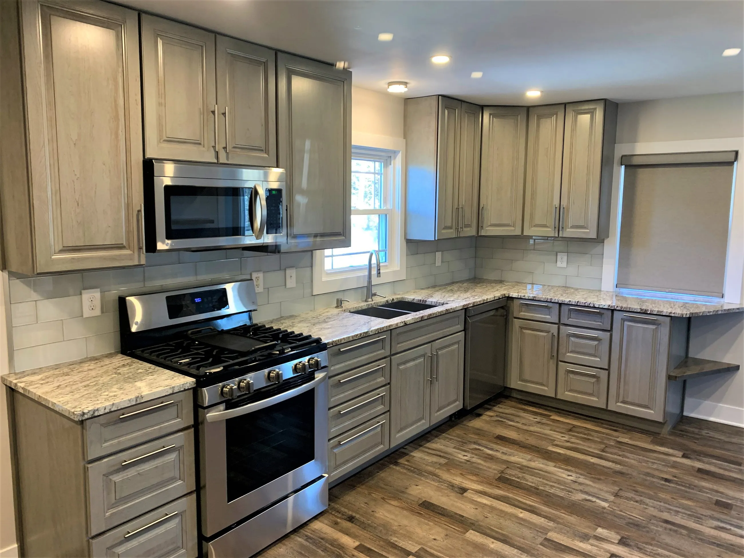 Driftwood Kitchen, kitchen in Quad Cities, IA
