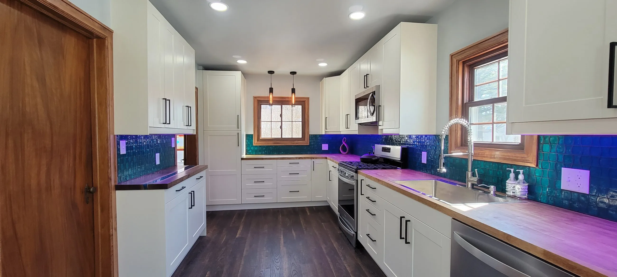 Resin River Kitchen, kitchen in Davenport, IA
