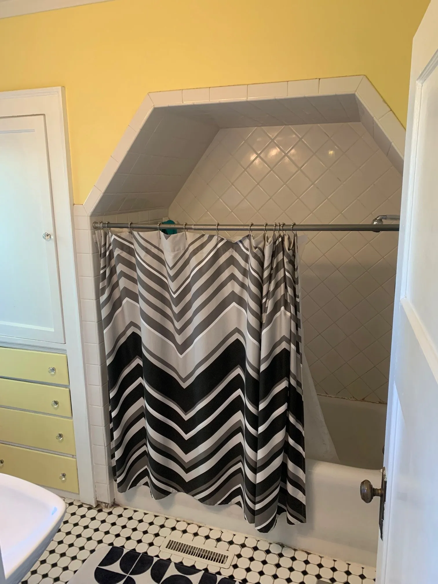 The bathroom before the remodel